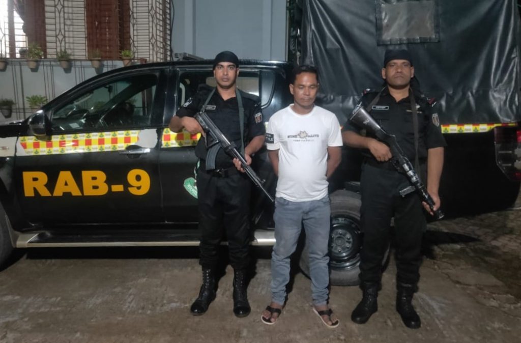 মোস্তাক নিহত মামলার আসামী আটক